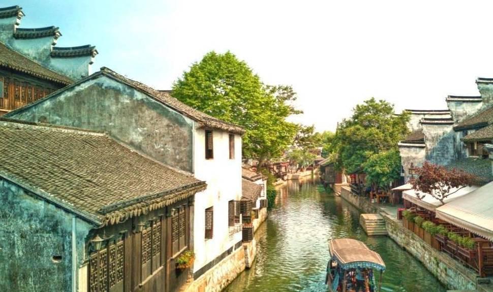如何看待网红小潘潘魔改《女驸马》遭批？